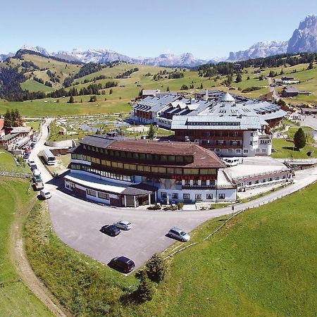 Piccolo Hotel Sciliar Alpe Di Siusi Bagian luar foto